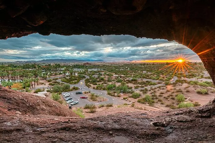 Hole in the Rock & Tempe Lake E-Bike Tour - 2 Hours