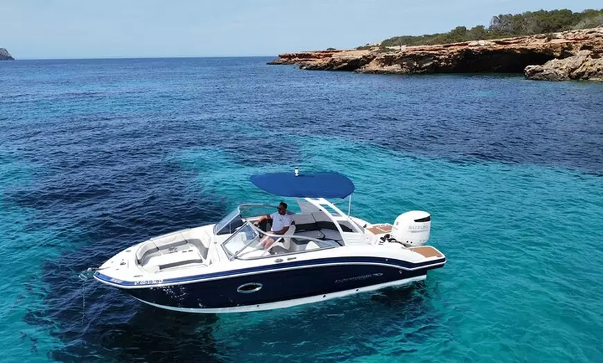 Image 1: Ibiza: Tour privado en barco con buceo y puesta de sol