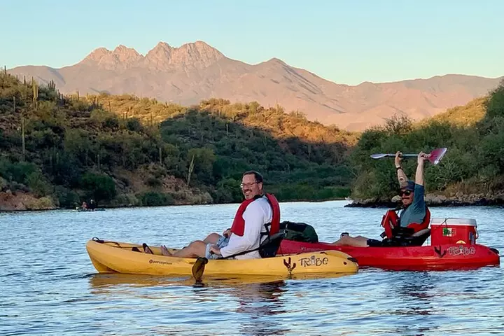 Guided 2.5 Hours Kayaking & Paddle Boarding on Saguaro Lake - Primary Image