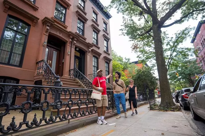 Brooklyn Food Tour: Family-Owned Brownstone Bites