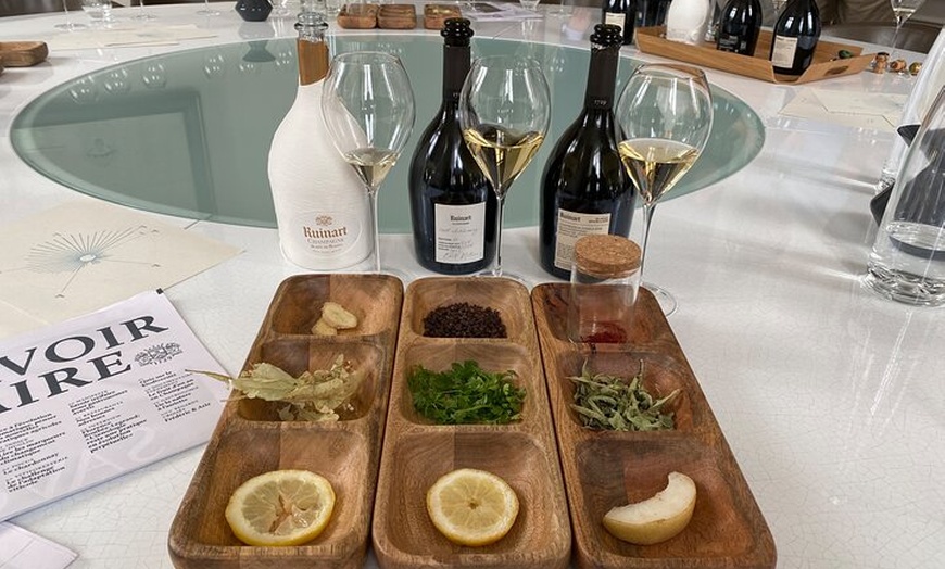 Image 3: DeLuxe DOM PERIGNON Caves Ruinart Dégustations Déjeuner Michelin