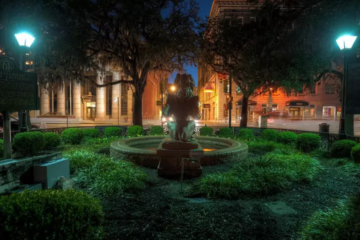 The Grave Tales Ghost Tour in Savannah