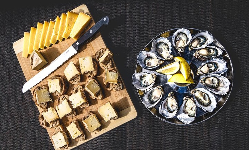 Image 3: Bruny Island Food, Sightseeing, Guided Lighthouse Tour & Lunch