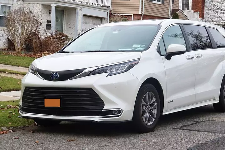 Manhattan -JFK: Private Airport Departure Transfers - Second Medium
