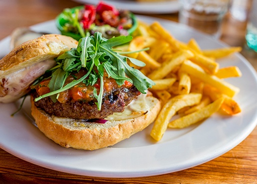 5% Cash Back at Parrot Bar & Grille