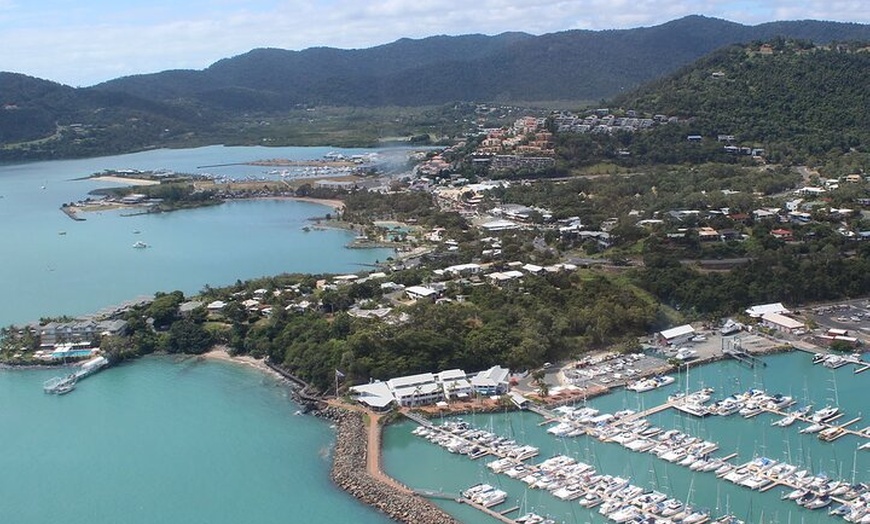 Image 2: Airlie Beach Blast Tour - 10 Minute Airlie Beach Helicopter Tour