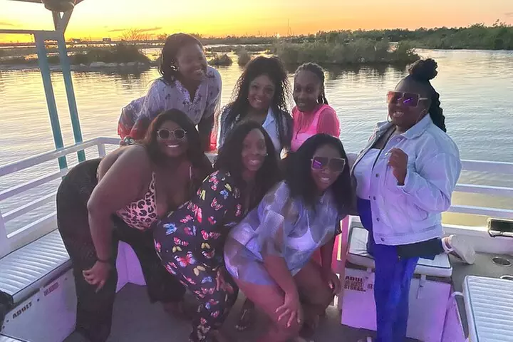 New Orleans Bayou and Swamp Tiki Boat Tour
