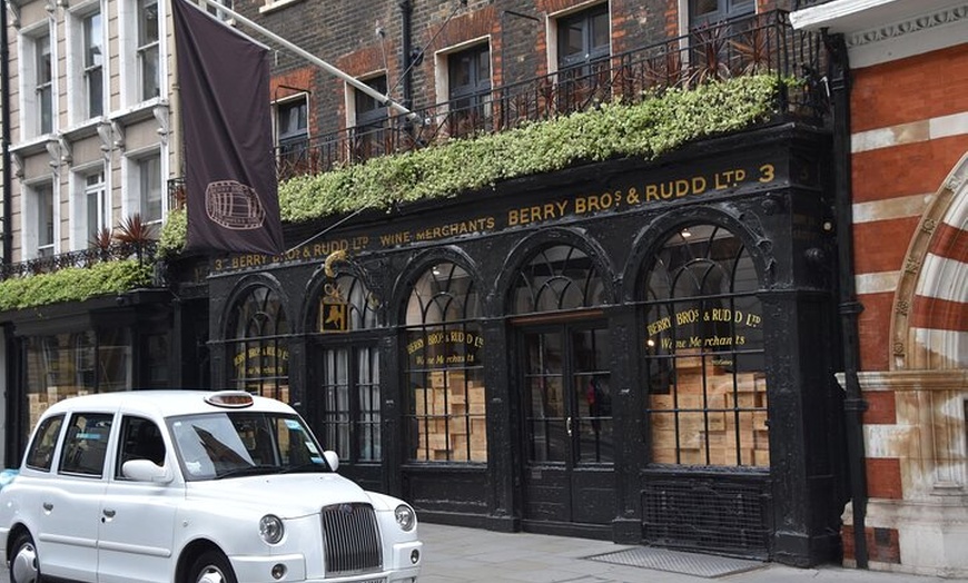 Image 7: Private Sir Winston Churchill Taxi Tour of London