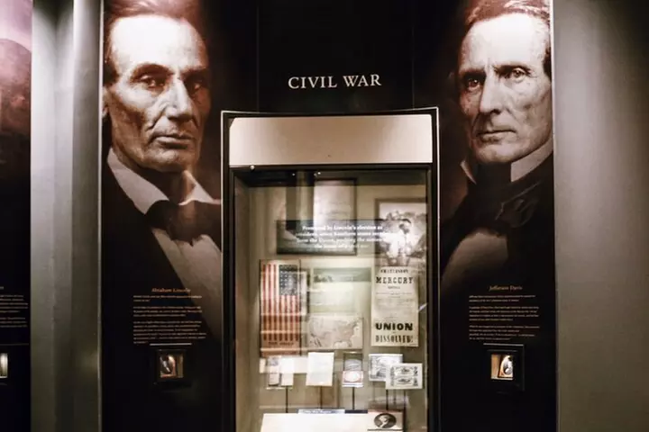 Smithsonian Natural History + American History - Exclusive Tour
