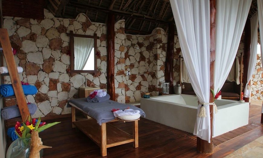 Image 17: ✈ ZANZIBAR | Kizimkazi - Fruit & Spice Wellness Resort 5* - Pieds d...