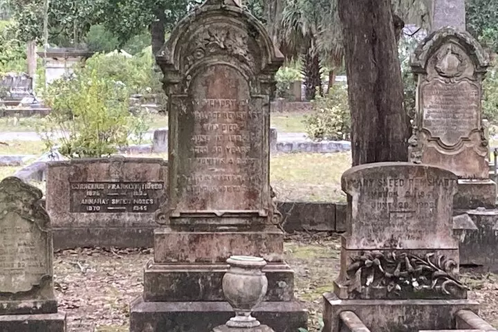 1-Hour Bonaventure Cemetery Golf Cart Guided Tour in Savannah