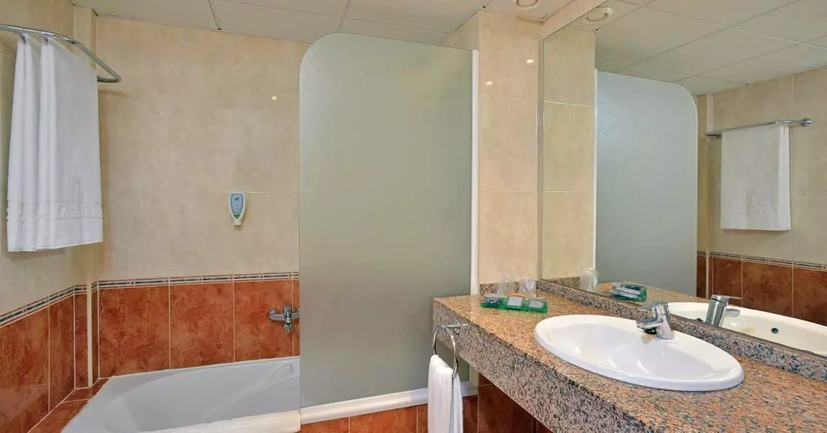 ✈ COSTA DORADA | Salou - Hotel Sol Costa Daurada avec entrée à Port...