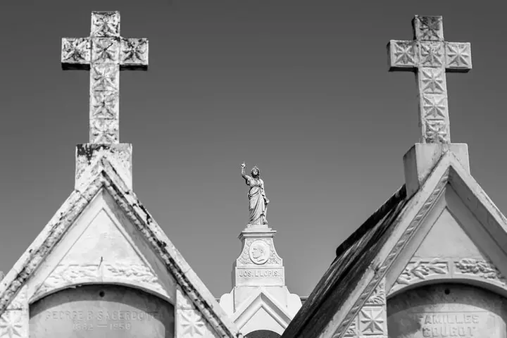 New Orleans St. Louis Cemetery No. 3 Walking Tour
