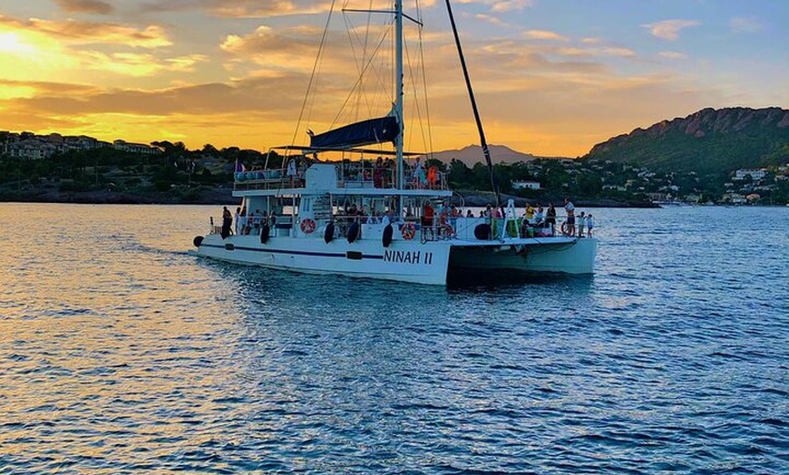 Image 9: Excursión puesta de sol en catamarán desde Denia