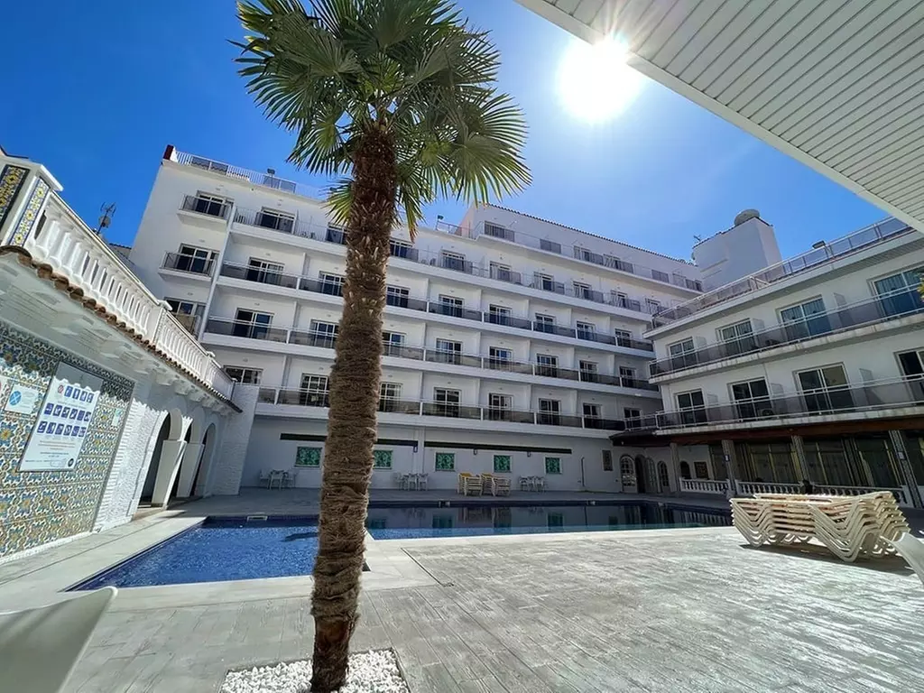✈ COSTA BARCELONA | Malgrat de Mar - Hotel Ibersol Sorra d'Or 3*, 3...