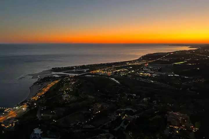 LA Helicopter Tour with Malibu Landing