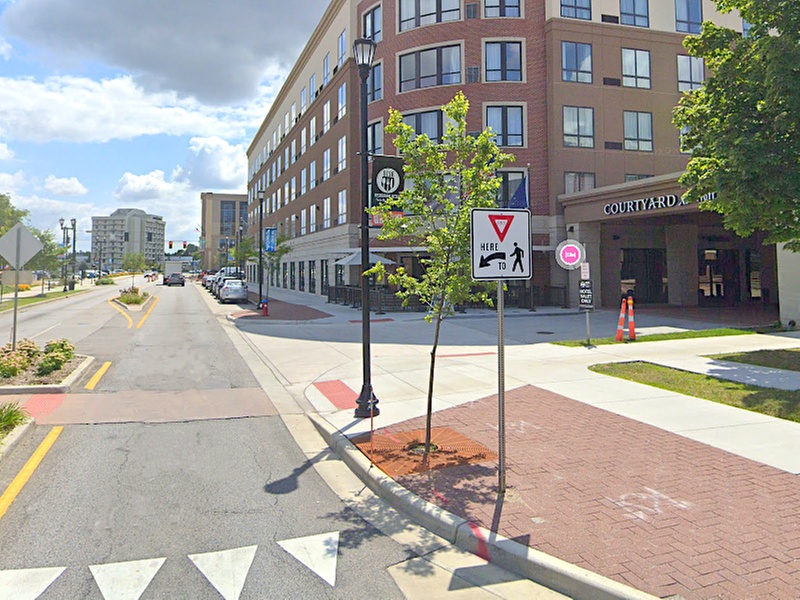 Parking at Courtyard Marriott South Bend Lot - Valet