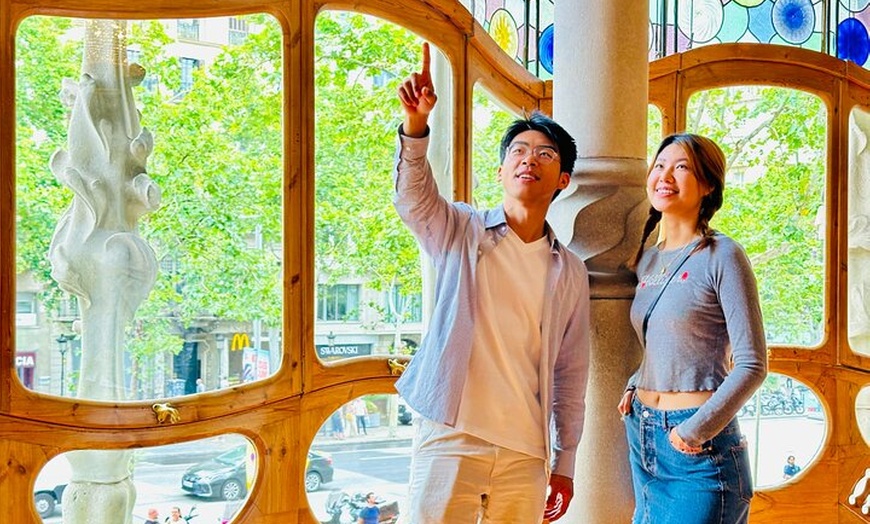 Image 12: Barcelona Full Day: Sagrada Familia y las 3 Casas Gaudí