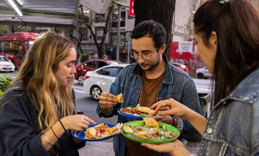 Image 7: Taco and Beverage Tour led by Chef Jorge