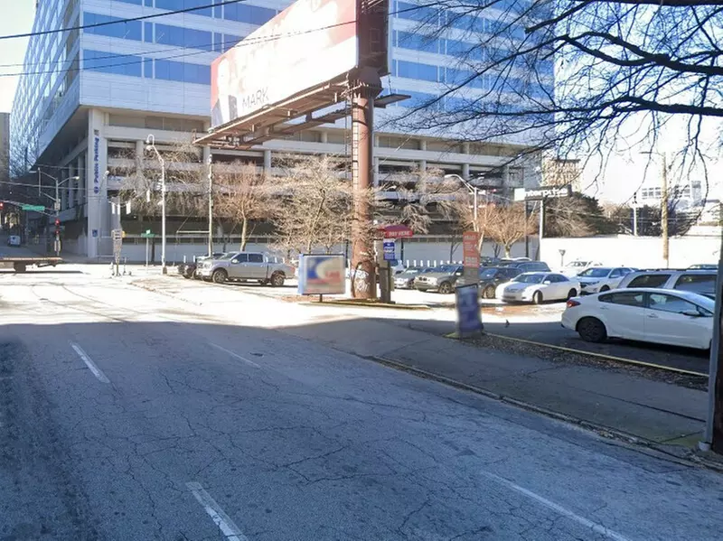 Parking at 106 Baker St. NE. Lot - Primary Image