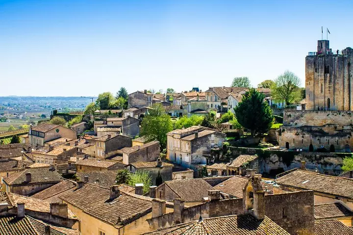 Excursion d'une journée à Saint-Émilion avec visite et dégustations...