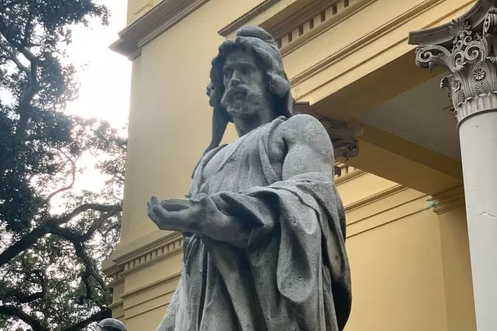 Self-Guided 'Old Squares of Savannah' Solo Walking Tour