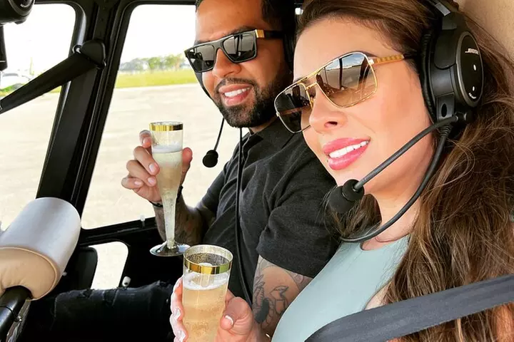 Romantic Miami Helicopter Tour with Champagne