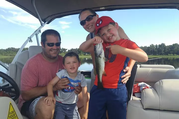 Private Pontoon Fishing Charter on Lake Tohopekaliga in FL