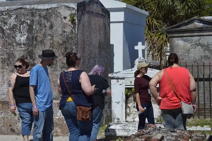 St Louis Cemetery #1 Walk-Around Tour (DOES NOT ENTER) - Second Medium