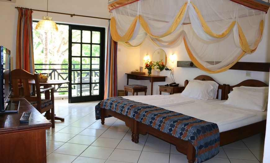 Image 5: ✈ KENIA | Diani Beach - Rundreise Diani Sea Resort 4* & Safari - Sa...