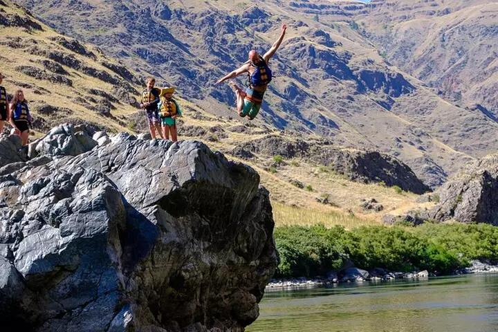 5 Days Guided River Rafting Excursion through Hells Canyon