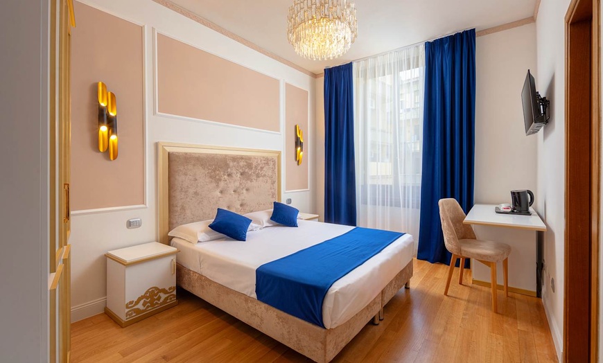 Image 2: ✈ ITALIE | Florence - Hotel Annabella Roof Terrace 3*, 2 nuit - Déc...