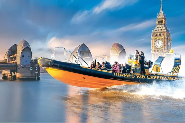 Speedboat Cruise Tour: Embankment OR Westminster Pier -70 minutes