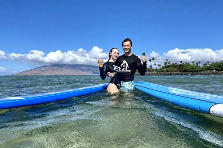 Group Surf Lesson at Kalama Beach in Kihei