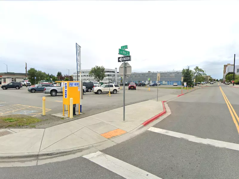 Parking at [5067] 302 W. 8th Ave. Lot