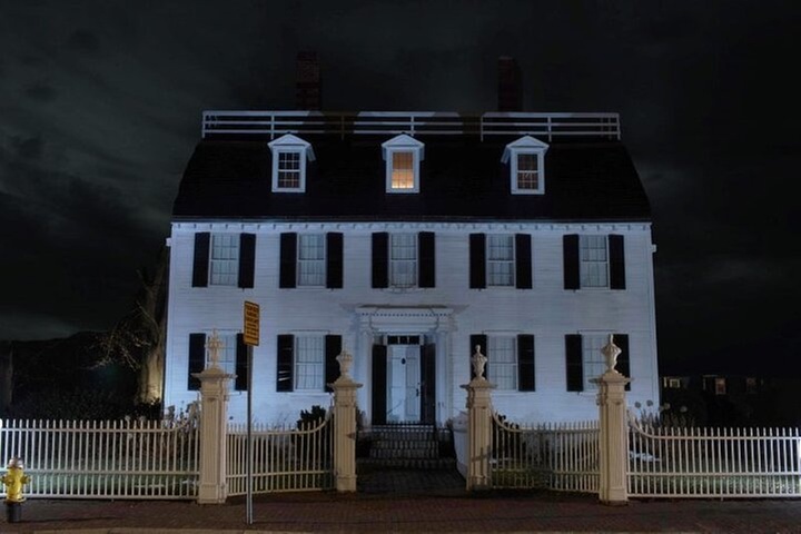 History and Hauntings of Salem Guided Walking Tour