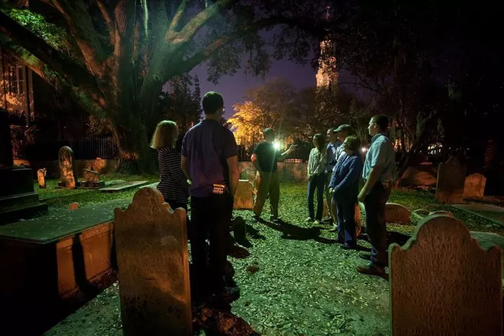 Charleston Ghost & Graveyard Night-Time Guided Walking Tour - Second Medium