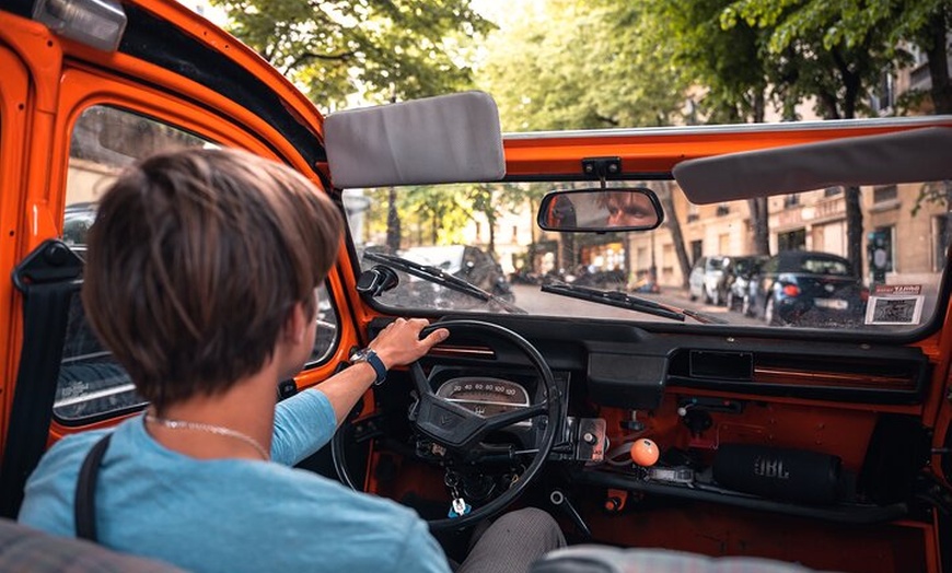 Image 6: Tour Privé de Montmartre en Citroën Classique