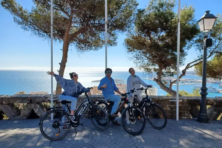 2h E-bike tour en Málaga