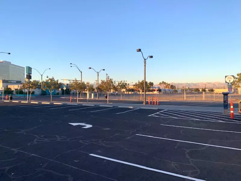 Parking at Main and Oakey Lot