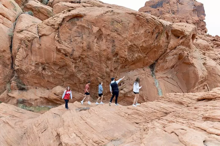 Valley of Fire and Red Rock Canyon Day Tour from Las Vegas