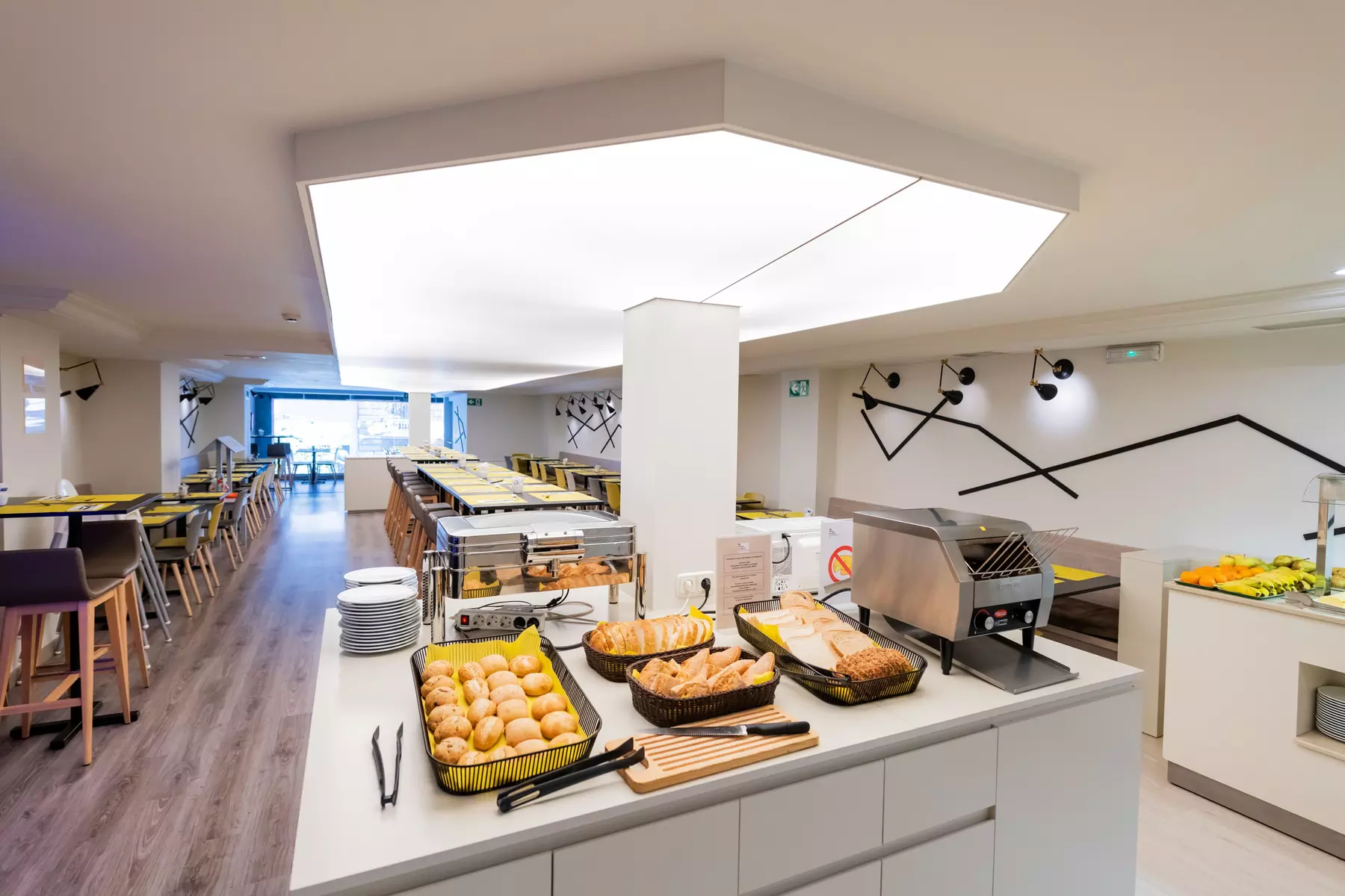 ✈ ESPAGNE | Barcelone - Aparthotel Atenea Calabria 3*, 2 nuit - Idé...