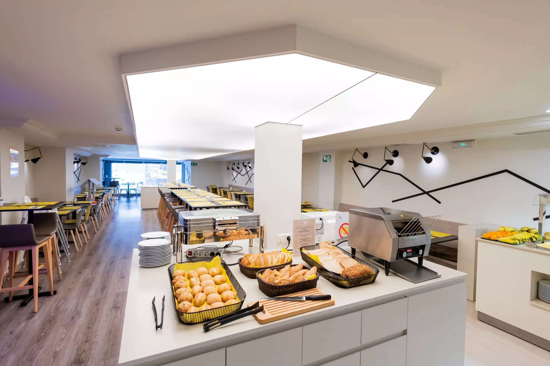 ✈ ESPAGNE | Barcelone - Aparthotel Atenea Calabria 3*, 2 nuit - Idé...