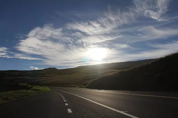 Predawn-Morning Haleakala Bike Tour 6,500 to Sea Level