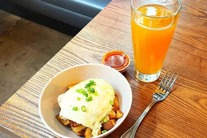 Houston Downtown Food Tour with 6 Tastings of Tradition & Fusion