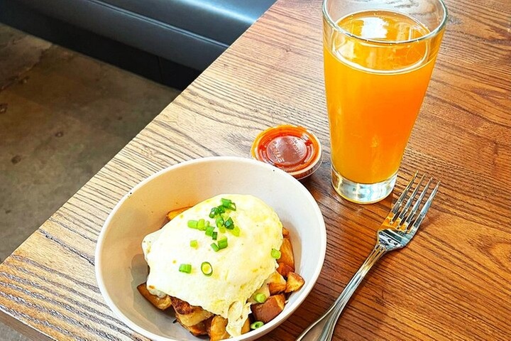 Houston Downtown Food Tour with 6 Tastings of Tradition & Fusion