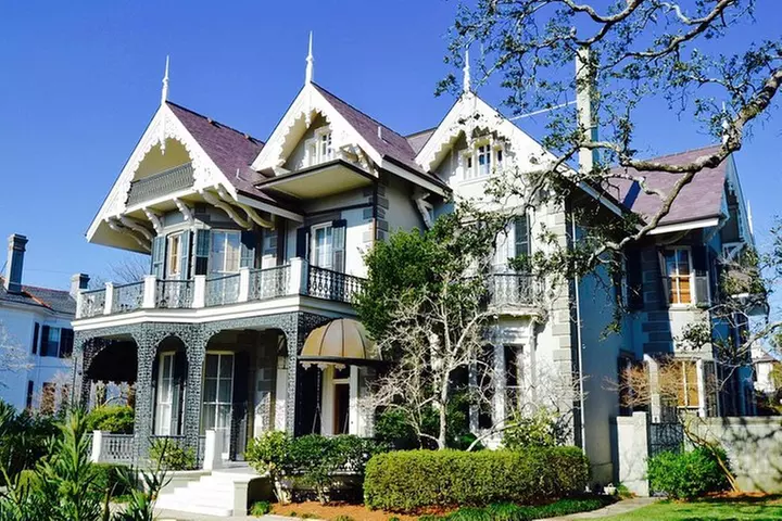 New Orleans Garden District and Lafayette Cemetery Tour - Primary Image