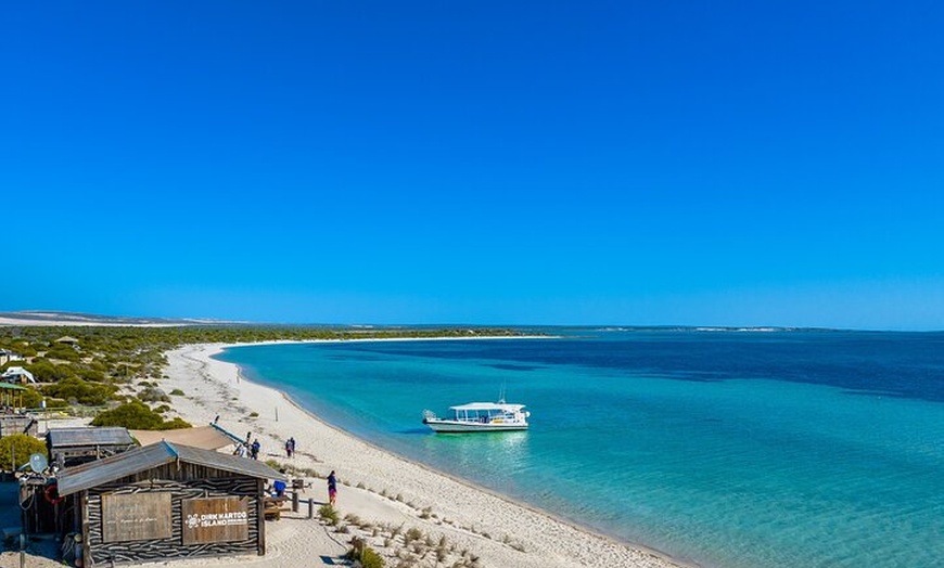 Image 2: Island Life Adventures | A Day at Dirk