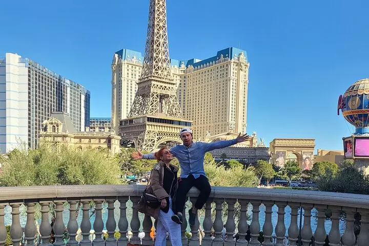 Must-See Spots Vegas Strip Walking Tour