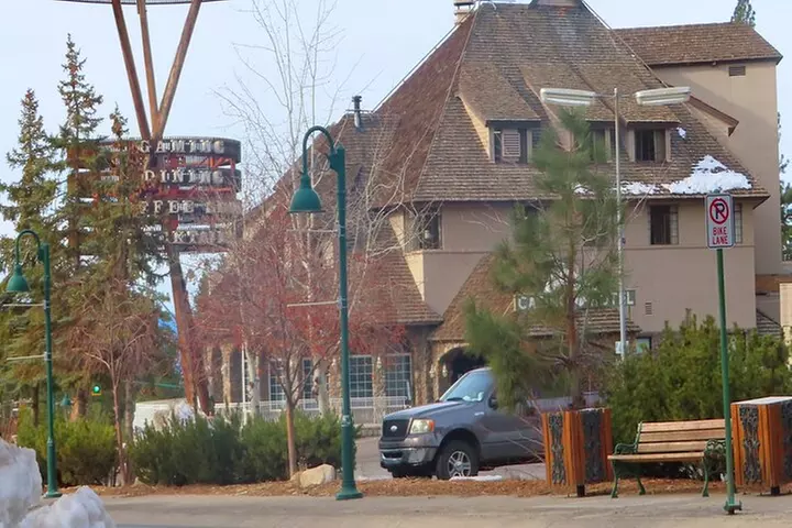 Driving Lake Tahoe: A Self-Guided Audio Tour From Tahoe City to Inc...